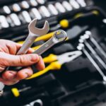 ابزارهای دستی برای انجام کار های فنی